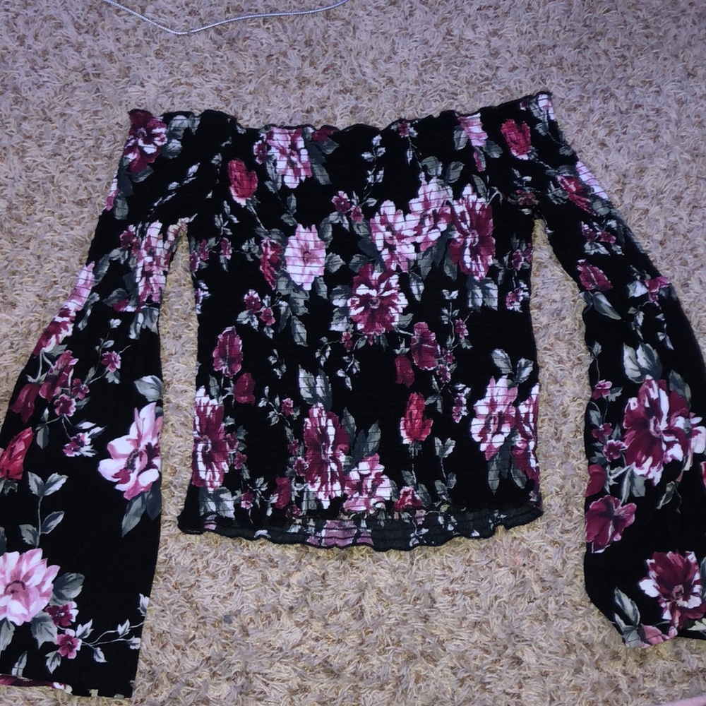long sleeve crop top